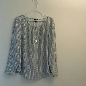 Ann Taylor Black and White Top NWOT